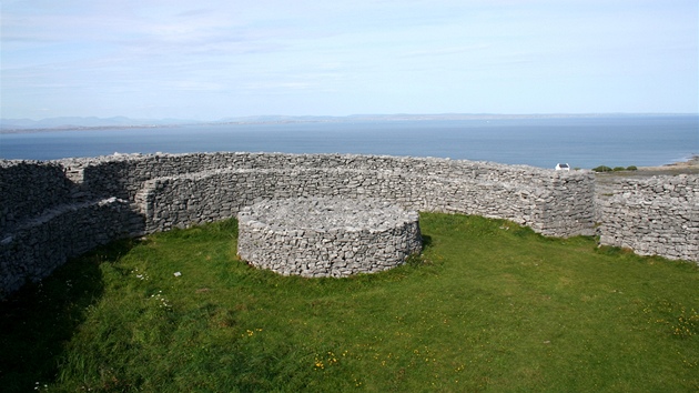 Rekonstruovan st pevnosti Dun Aengus