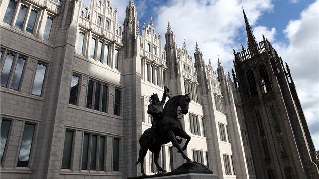 Aberdeen pat mezi nejbohat msta Britnie, ale ivot mstnch obyvatel znepjemuj podzimn a zimn "deprese".