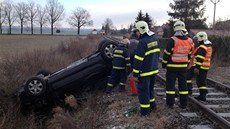 Dopravní nehoda osobního auta a vlaku u Dolního Beneova.