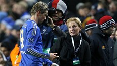 Fernando Torres, útoních Chelsea, odchází ze hit po zápase Ligy mistr s