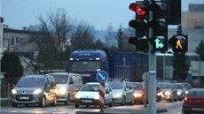 Mnoho řidičů si stěžuje na špatně řešené řazení do jízdních pruhů i Mnoho řidičů si stěžuje na špatně řešené řazení do jízdních pruhů i