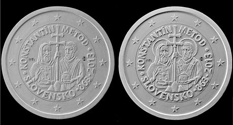Slovenská pamtní dvoueurová mince s Cyrilem a Metodjem. Vpravo návrh se