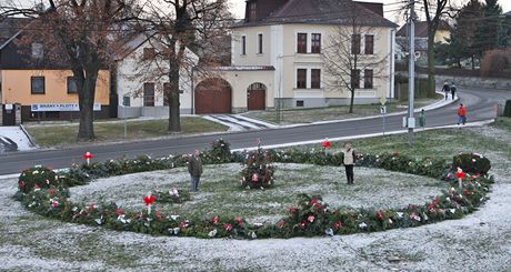 Obí adventní vnec v Oticích na Opavsku má v prmru více ne osmnáct metr.