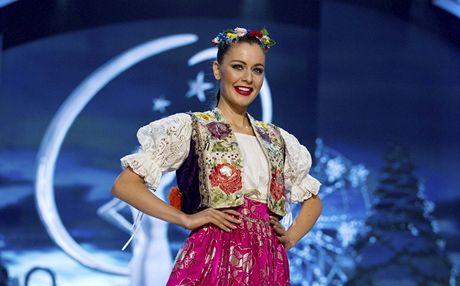 Tereza Chlebovsk se na Miss Universe 2012 pedvedla v kroji.