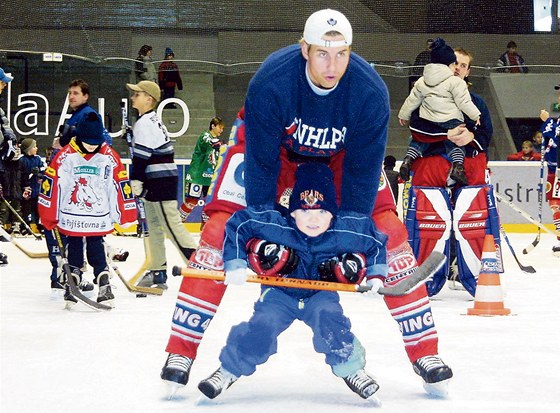 V posledních letech se stává pardubický hokejový vánoní den v EZ Aren