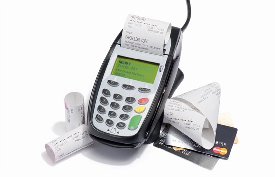 V mnoha nmeckých obchodech akceptují jen platební karty EC - Electronic cash, nikoliv Eurocard. Ilustraní snímek