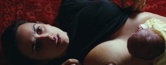 Penélope Cruzová ve filmu Twice Born (2012)