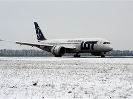 Na praskm Letiti Vclava Havla 1poprv pistl Boeing 787 Dreamliner.