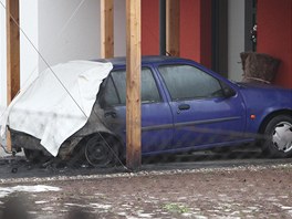 U broumovskho domu hejtmana a sentora Lubomra France hoel Ford Fiesta,