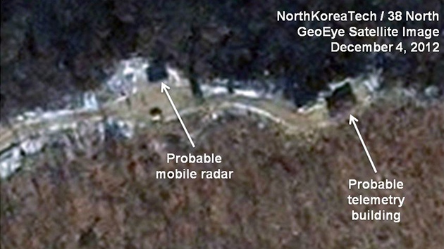 Satelitn snmky severokorejsk raketov zkladny  zkladny u msta Sinuidu (7. prosince 2012)