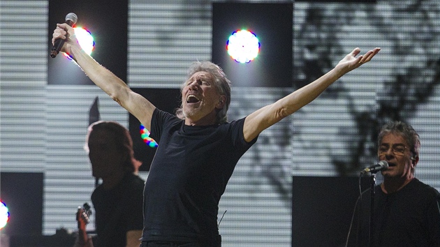 Na charitativnm koncert 12. 12. 2012 pro obti huriknu Sandy zpval i Roger Waters.