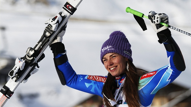 VÍTZKA. Tina Mazeová se raduje po triumfu v obím slalomu ve Svatém Moici. 