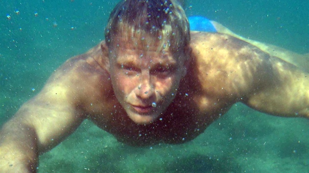 Martin Maxa toil i pod vodou. 