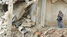 Rozbombardované domy v Homsu (6. prosince 2012)