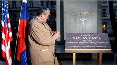 Odhalení desky na poest Václava Havla, památník Woodrow Wilsona v Praze 1.
