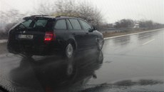 Škoda Octavia Combi třetí generace při testech na dálnici z Prahy do Hradce Škoda Octavia Combi třetí generace při testech na dálnici z Prahy do Hradce