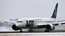 Zákaz provozu Boeing 787 se dotkl i polské spolenosti LOT. Naízení toti od amerického leteckého úadu pejala i evropská agentura EASA.
