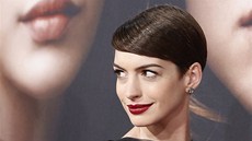 Anne Hathawayová na premiée filmu Bídníci (New York, 10. prosince 2012)