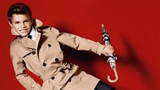 Romeo Beckham jde ve stopách rodičů a již jako dítě si zkusil práci jako model... Romeo Beckham jde ve stopách rodičů a již jako dítě si zkusil práci jako model...