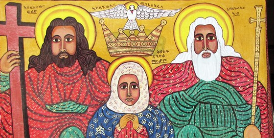 Snímek z chrámu v etiopském mst Lelibele. Zobrazuje svatou trojici a...
