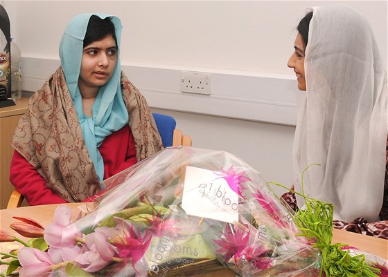 Malalaj Júsufzaiová v Nemocnici královny Albty v Birminghamu (8. prosince 2012) | foto: Profimedia.cz