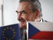 Karel Schwarzenberg vyrazil v rámci prezidentské kampan do Jiních ech (14....