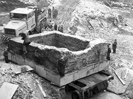 Historick snmek pevozu podbetonovanch zklad a zbytku romnskho domu