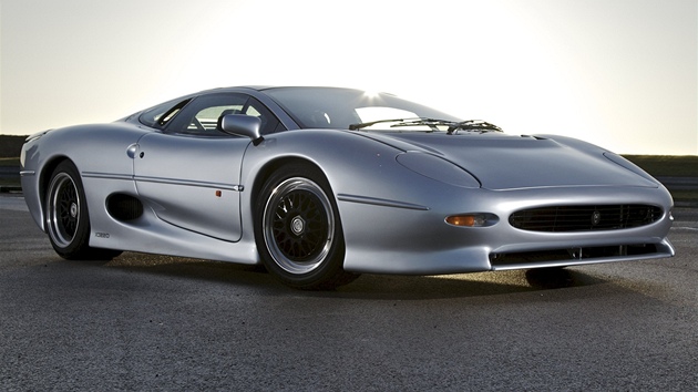 Jaguar XJ 220