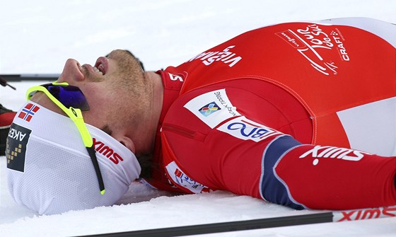 NA DN. Norský rychlík Petter Northug nechal v Tour de Ski vechny síly, na vítzství to ani pi jeho sedmé úasti nestailo.