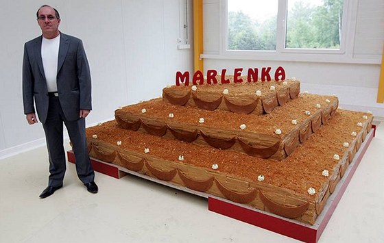 Gevorg Avetisyan, majitel firmy Miko vyrábjící medovník Marlenka, vyxhrál letitý spor s výrobcem dortu Maenka (foto z 15. kvtna 2009)