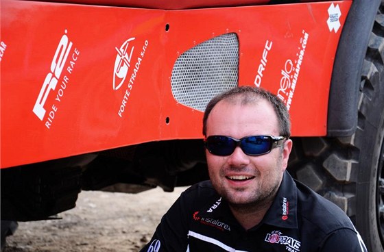 Ale Loprais s kamionem tsn ped startem úvodní etapy Rallye Dakar 2013.
