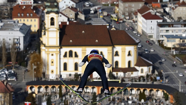 Rakuan Gregor Schlierenzauer pi trninku na mstku v Innsbrucku 