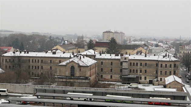 Uhersk Hradit bylo v 50. letech mstem, kde dozorci brutln trali politick vzn. Budova vznice v centru msta nyn chtr.