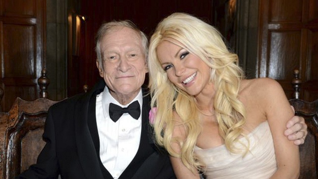 Hugh Hefner a Crystal Harrisov se vzali (31. prosince 2012).