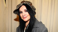 Magda Malá zazpívala píseň Eponiny. Magda Malá zazpívala píseň Eponiny.