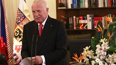 Prezident Václav Klaus před svým posledním novoročním projevem. Prezident Václav Klaus před svým posledním novoročním projevem.