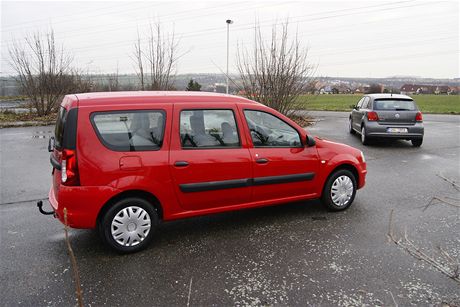 Volkswagen Polo a Dacia Logan MCV