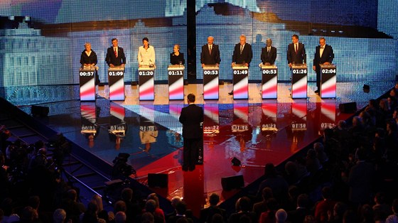 Prezidenttí kandidáti v poslední pedvolební debat v Kongresovém paláci (10.