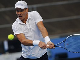 BEKHEND. Tom Berdych trefuje mek v utkn 3. kola Australian Open.