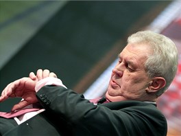 Milo Zeman pi televizní debat prezidentských kandidát v Brn. (7. ledna...