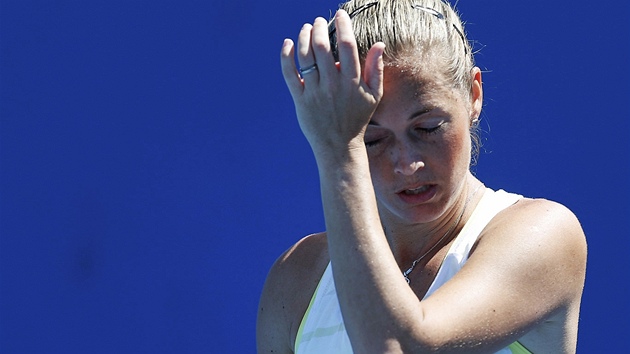 ZMAR. Klra Zakopalov vypadla z Australian Open po tkm debaklu.