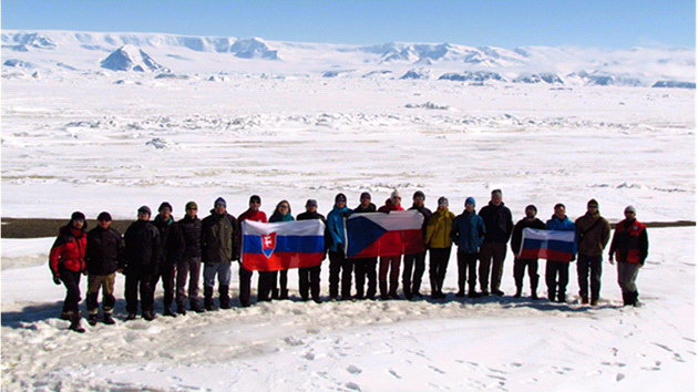 Vprava vdc z R dorazila na antarktickou stanici Johanna G. Mendela na Ostrov Jamese Rosse 13. ledna po dvoutdenn cest.