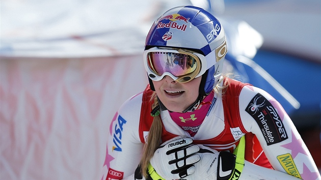 NIC MOC. Lindsey Vonnov v cli superobm slalomu ve Svatm Antonu nejsala, skonila tvrt.  