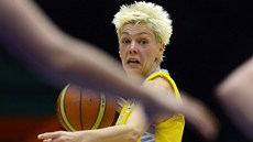 Jelena Škerovičová z USK Praha útočí v euroligovém duelu s Novim Záhřebem. Jelena Škerovičová z USK Praha útočí v euroligovém duelu s Novim Záhřebem.