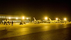 Francouzské bojové stroje Rafale ped zaátkem operace Serval v africkém Mali