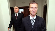 Podnikatelé Miroslav Provod (vlevo) a Tomáš Pitr přicházejí k Vrchnímu soudu v Podnikatelé Miroslav Provod (vlevo) a Tomáš Pitr přicházejí k Vrchnímu soudu v