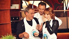 Slavní v maléru - Vica Kerekes a Roman Luknár s kuchařem a moderátorem pořadu Slavní v maléru - Vica Kerekes a Roman Luknár s kuchařem a moderátorem pořadu