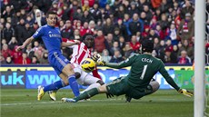 BRÁNA CHELSEA V OHROENÍ. Natstí pro Petra echa stílel Kenwyne Jones ze...