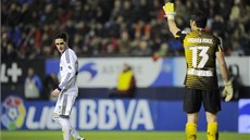 BEZ GÓL. Brankáe Fernándeze z Osasuny nepokoil z hrá Realu Madrid ani