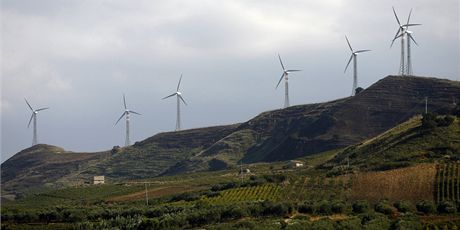 Vtrné elektrárny se i v tuzemské krajin objevují stále astji. Ilustraní snímek